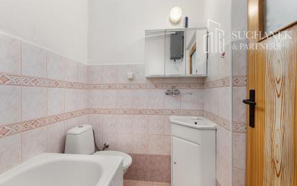 REZERVOVANÉ | Útulný 2-generačný dom v srdci obce Veľké Kršteňany