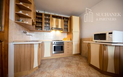 Predaj | 5 izbový rodinný dom v obci Práznovce