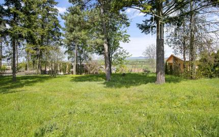 Predaj  | Pozemok vhodný na výstavbu rodinného domu Malé Uherce