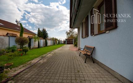 Predaj | 5 izbový rodinný dom v obci Práznovce