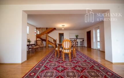 Predaj | 5 izbový rodinný dom v obci Práznovce