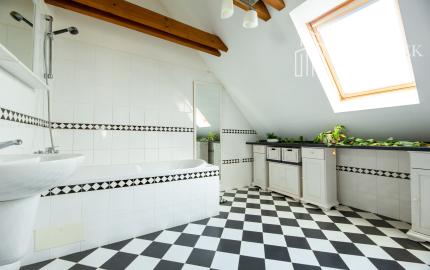 Predaj | 5 izbový rodinný dom v obci Práznovce