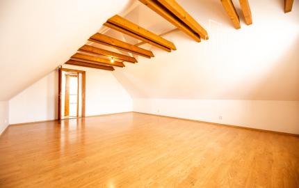 Predaj | 5 izbový rodinný dom v obci Práznovce