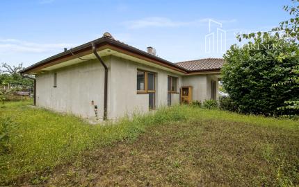 PREDANÉ | 4 izbový bungalov Veľké Bielice