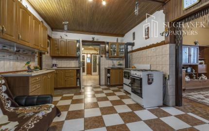 REZERVOVANÉ | 2-generačný rodinný dom vo Veľkých Uherciach