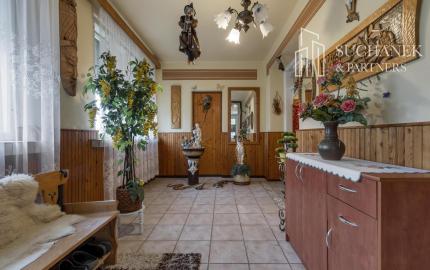 REZERVOVANÉ | 2-generačný rodinný dom vo Veľkých Uherciach