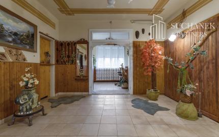 REZERVOVANÉ | 2-generačný rodinný dom vo Veľkých Uherciach