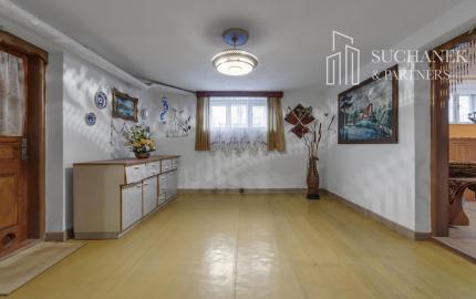 REZERVOVANÉ | 2-generačný rodinný dom vo Veľkých Uherciach