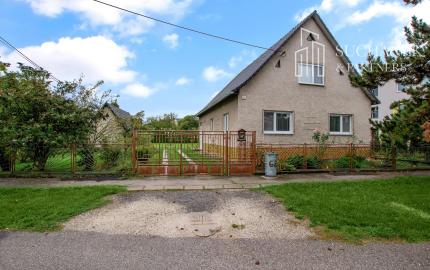 PREDAJ | 3 izbový rodinný dom v Pažiti