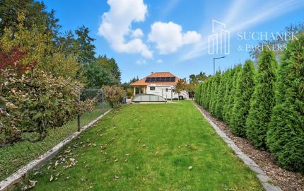 Prenájom | 3-izbový rodinný dom s bazénom v lokalite Pažiť