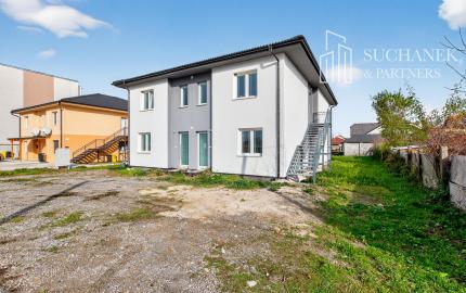 PRENÁJOM | 3-izbový byt v Bošanoch so záhradou a parkovaním