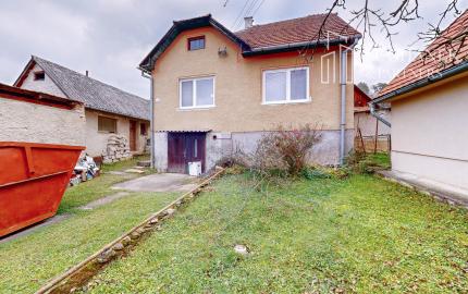 PREDAJ | 3-izbový rodinný dom vo Veľkých Uherciach