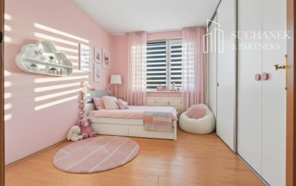 Predaj | Priestranný 3-izbový byt – Partizánske, Luhy