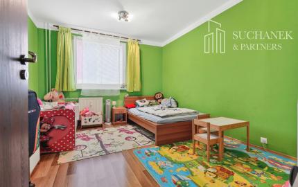 REZERVOVANÉ | Priestranný 3-izbový byt – Vrbové, 6.apríla