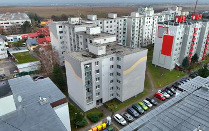 REZERVOVANÉ | Priestranný 3-izbový byt – Vrbové, 6.apríla