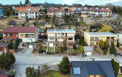 Predaj | 4-izbový rodinný poldom v Šimonovanoch