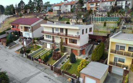 Predaj | 4-izbový rodinný poldom v Šimonovanoch