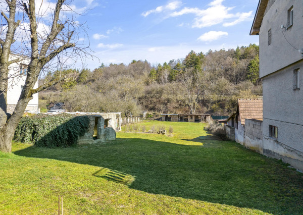 Predaj | pozemok vhodný na výstavbu rodinného domu Hradište