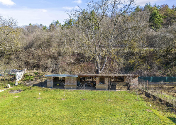 Predaj | pozemok vhodný na výstavbu rodinného domu Hradište