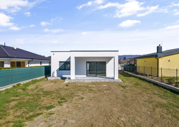 PREDANÉ | 4 izbový rodinný dom v Partizánskom