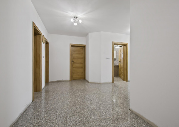 Predaj | 4 izbový rodinný dom v obci Malé Uherce pri Partizánskom