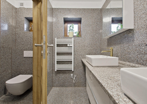 Predaj | 4 izbový rodinný dom v obci Malé Uherce pri Partizánskom