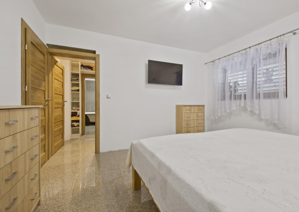 Predaj | 4 izbový rodinný dom v obci Malé Uherce pri Partizánskom