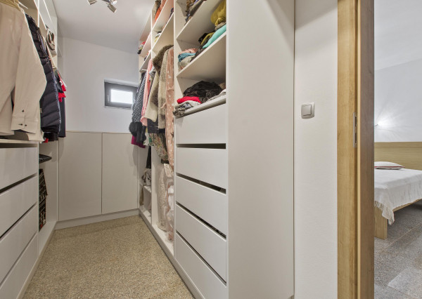 Predaj | 4 izbový rodinný dom v obci Malé Uherce pri Partizánskom