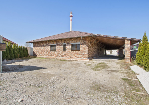 Predaj | 4 izbový rodinný dom v obci Malé Uherce pri Partizánskom