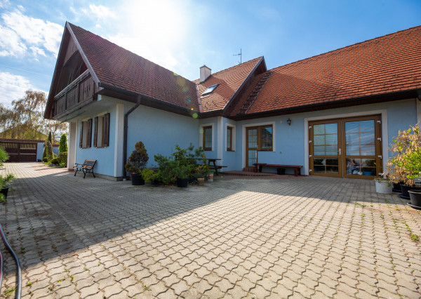 Predaj | 5 izbový rodinný dom v obci Práznovce