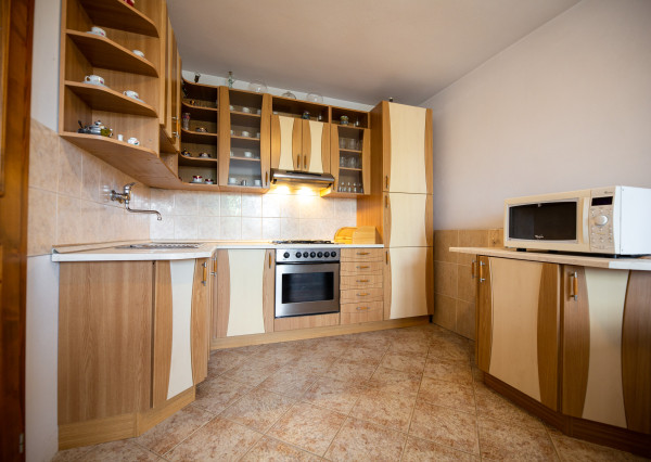 Predaj | 5 izbový rodinný dom v obci Práznovce