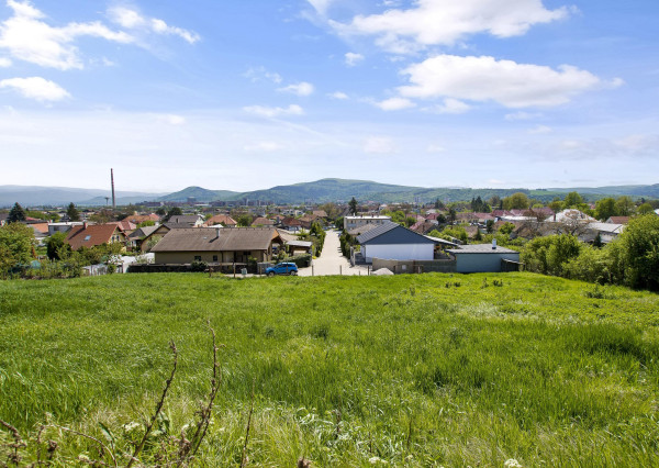 Predaj | Pozemok vhodný na výstavbu rodinného domu Bielice