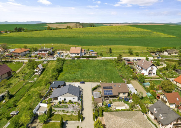 Predaj | Pozemok vhodný na výstavbu rodinného domu Bielice