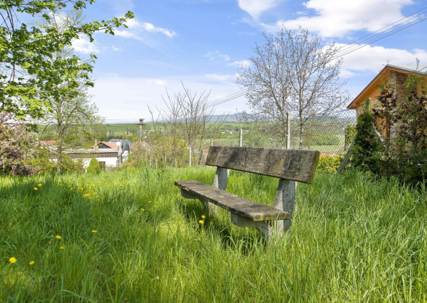 Predaj  | pozemok vhodný na výstavbu rodinného domu Malé Uherce