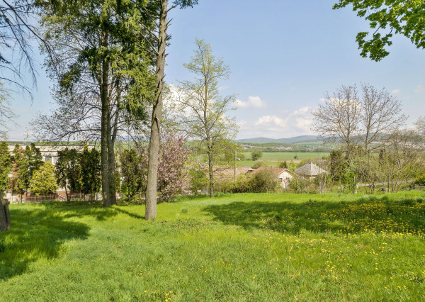 Predaj  | Pozemok vhodný na výstavbu rodinného domu Malé Uherce