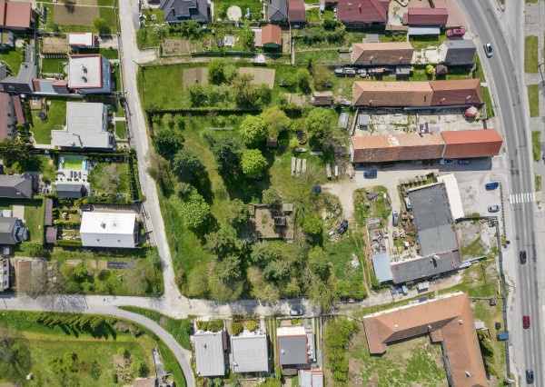 Predaj  | Pozemok vhodný na výstavbu rodinného domu Malé Uherce