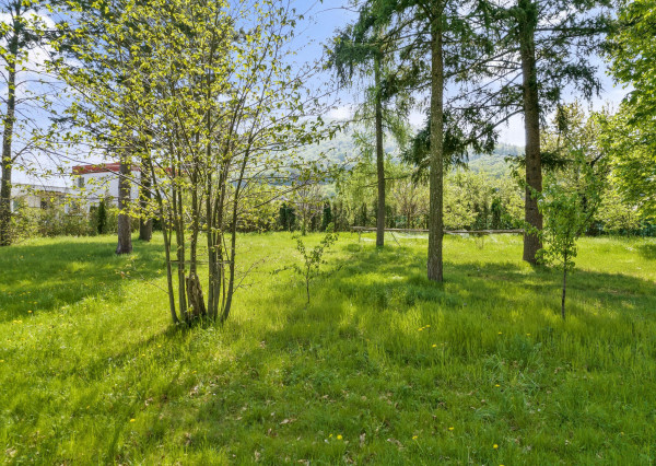 Predaj  | Pozemok vhodný na výstavbu rodinného domu Malé Uherce