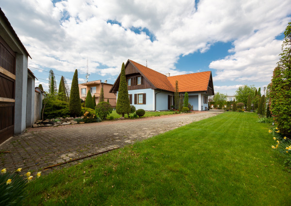 Predaj | 5 izbový rodinný dom v obci Práznovce