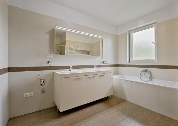 PREDANÉ | 4 izbový bungalov Veľké Bielice