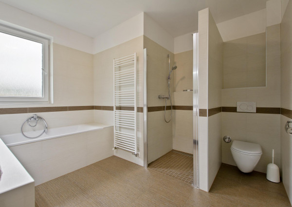 PREDANÉ | 4 izbový bungalov Veľké Bielice