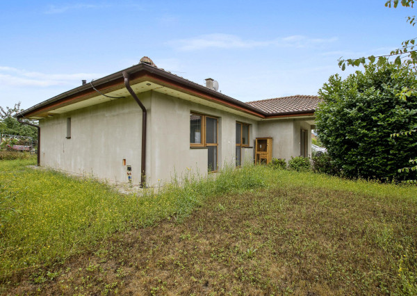 PREDANÉ | 4 izbový bungalov Veľké Bielice