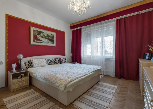 REZERVOVANÉ | 2-generačný rodinný dom vo Veľkých Uherciach