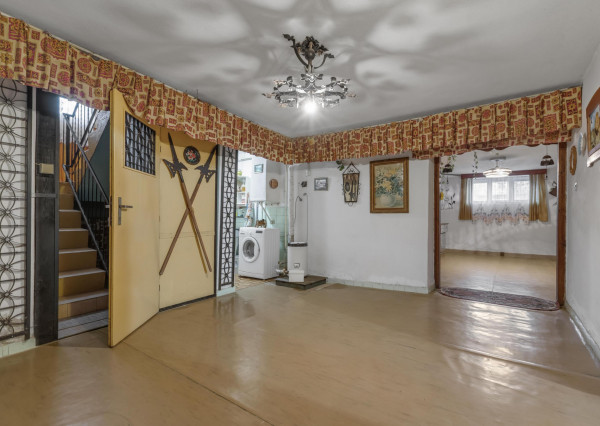 REZERVOVANÉ | 2-generačný rodinný dom vo Veľkých Uherciach