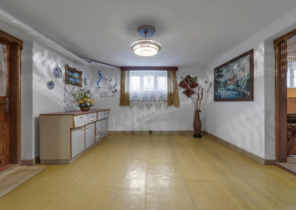 REZERVOVANÉ | 2-generačný rodinný dom vo Veľkých Uherciach