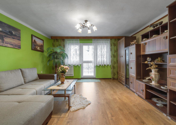 REZERVOVANÉ | 2-generačný rodinný dom vo Veľkých Uherciach