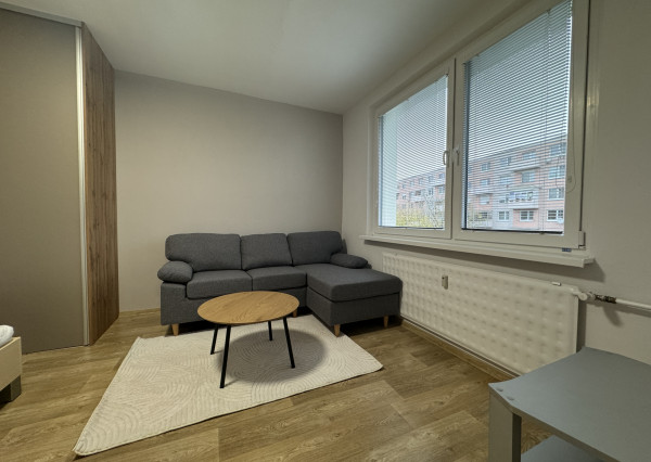 PRENAJATÉ| 1 izbový byt neďaleko centra mesta Partizánske