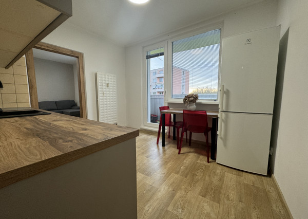 PRENAJATÉ| 1 izbový byt neďaleko centra mesta Partizánske