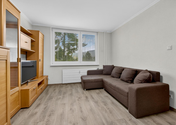 PREDANÉ | 1 izbový byt v Partizánskom na Nádražnej ulici