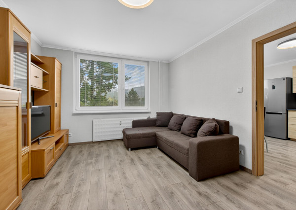 PREDANÉ | 1 izbový byt v Partizánskom na Nádražnej ulici