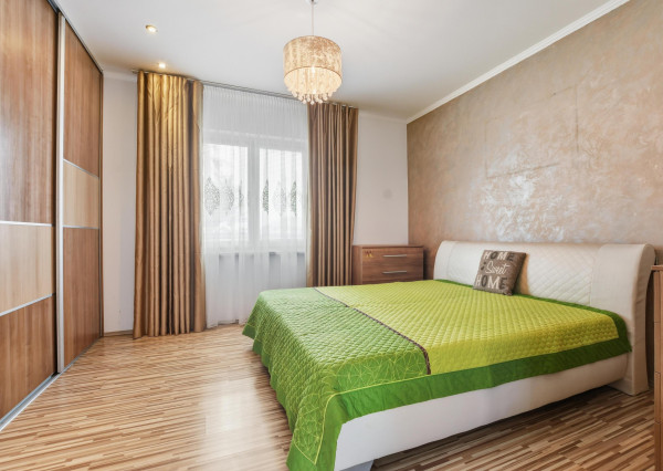 Prenájom | 3-izbový rodinný dom s bazénom v lokalite Pažiť